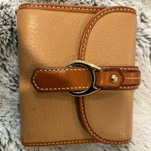 Dooney and Bourke wallet